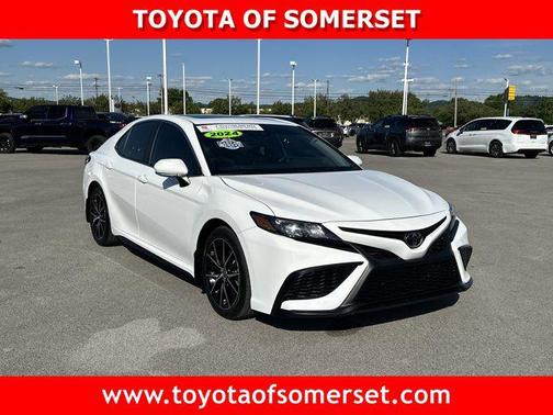 Ice Cap 2024 Toyota Camry SE