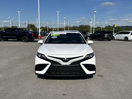 Ice 2024 Toyota Camry SE