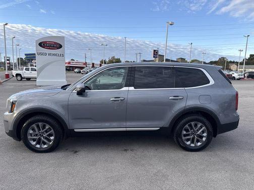 2023 Kia Telluride LX