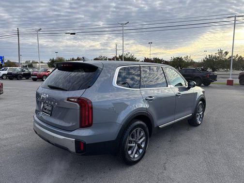 2023 Kia Telluride LX