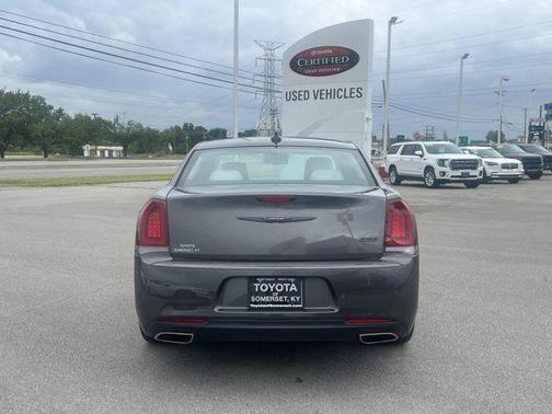 2023 Chrysler 300 Touring