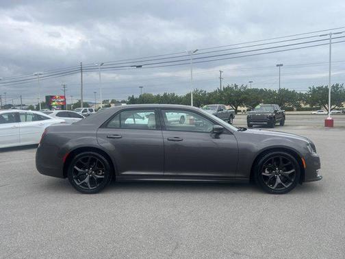 2023 Chrysler 300 Touring