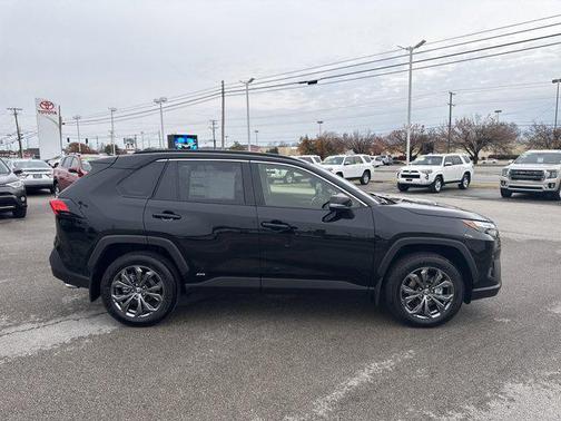 2025 Toyota RAV4 Hybrid XLE Premium