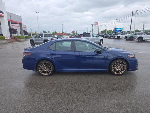 2024 Toyota Camry Hybrid SE