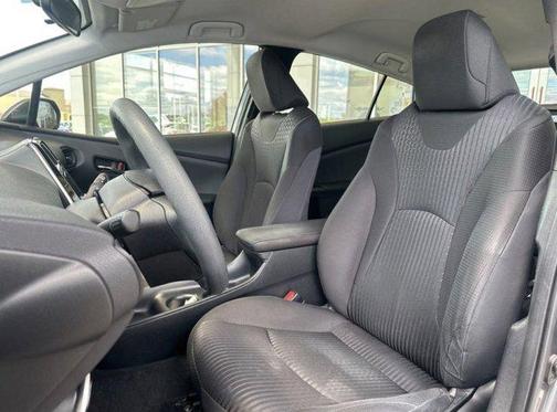 Magnetic Gray Metallic 2016 Toyota Prius Two