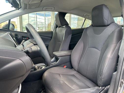 Magnetic Gray Metallic 2016 Toyota Prius Two