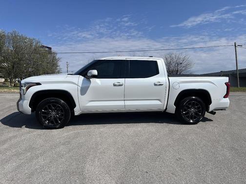 2023 Toyota Tundra Platinum