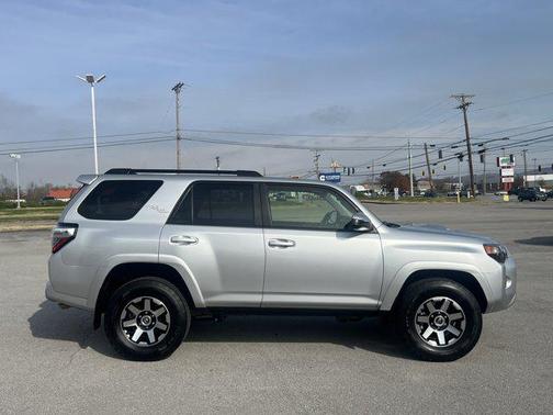 2024 Toyota 4Runner TRD Off Road