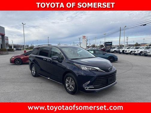 2024 Toyota Sienna XLE
