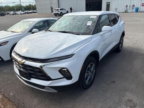 Summit White 2025 Chevrolet Blazer 2LT