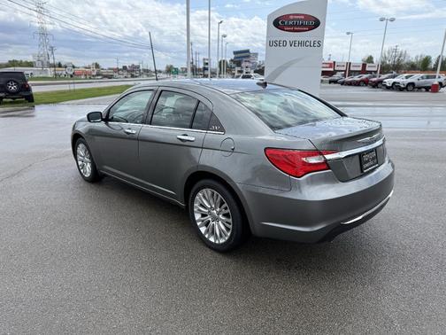 2013 Chrysler 200 Limited