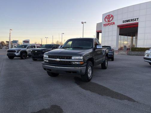 2000 Chevrolet Silverado 1500 LS