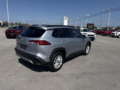 2024 Toyota Corolla Cross LE