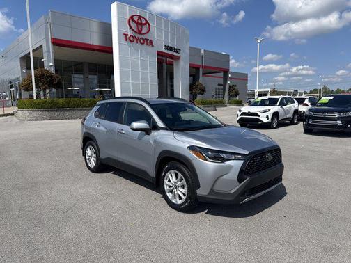 2024 Toyota Corolla Cross LE