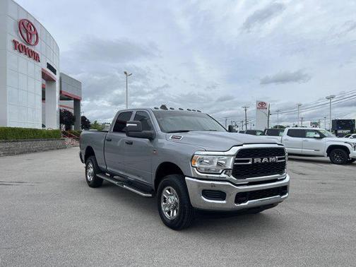 2024 RAM 2500 Tradesman Crew Cab 4x4 6'4' Box