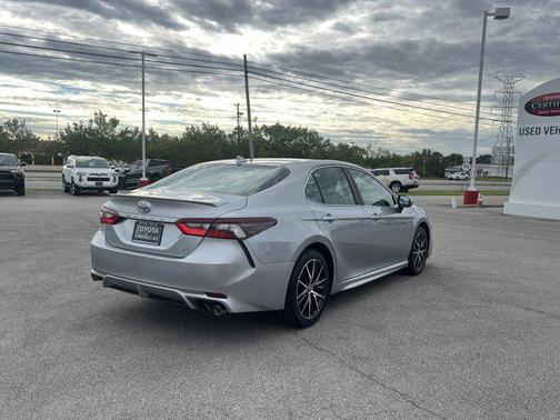 2023 Toyota Camry SE