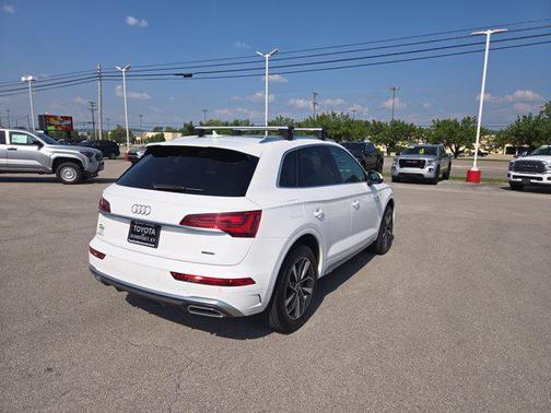 2022 Audi Q5 45 S line Premium Plus