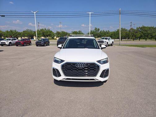 2022 Audi Q5 45 S line Premium Plus