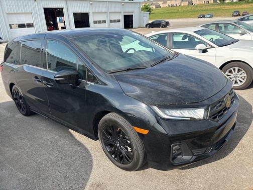 Crystal Black Pearl 2025 Honda Odyssey Sport-L