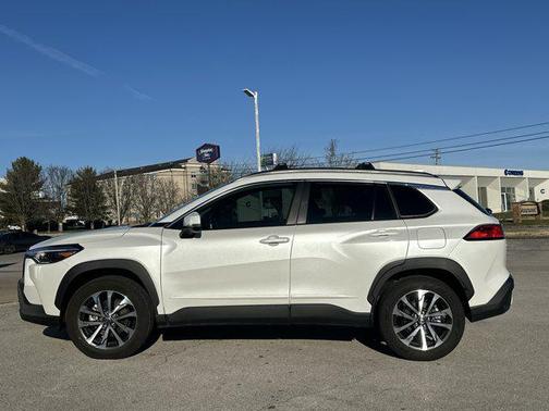 2023 Toyota Corolla Cross XLE