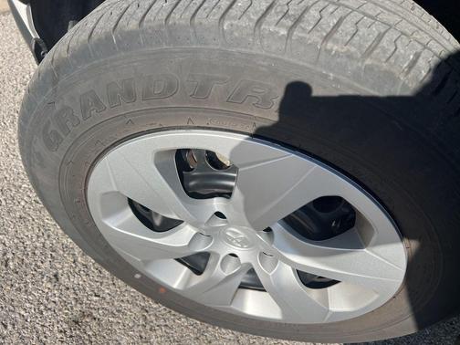 Ice 2025 Toyota RAV4 LE