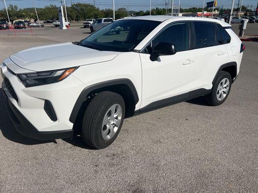 Ice 2025 Toyota RAV4 LE