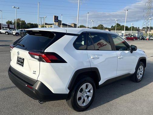 2024 Toyota RAV4 LE