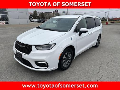 Bright White Clearcoat 2023 Chrysler Pacifica Hybrid Touring L