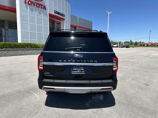 Agate Black Metallic 2024 Ford Expedition Platinum