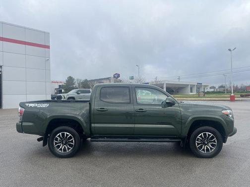 2021 Toyota Tacoma TRD Sport