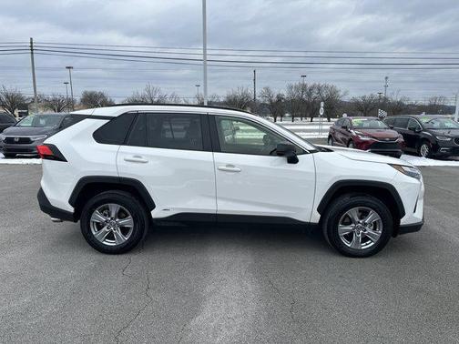 2025 Toyota RAV4 Hybrid LE