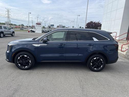 Midnight Lake Blue 2025 Kia Sorento S