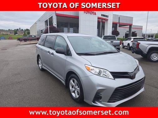 2020 Toyota Sienna SE