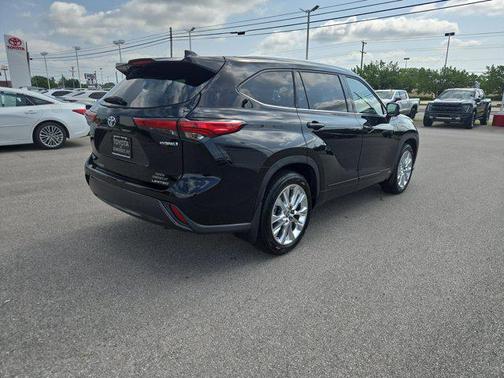 2023 Toyota Highlander Hybrid Limited
