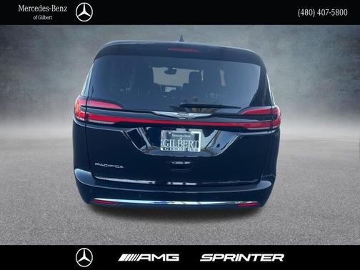 Diamond Black Crystal Pearlcoat 2024 Chrysler Pacifica Touring L