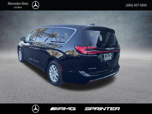 Diamond Black Crystal Pearlcoat 2024 Chrysler Pacifica Touring L