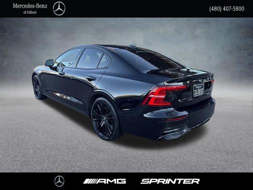 2022 Volvo S60 Recharge Plug-In Hybrid T8 R-Design