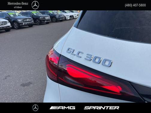 2026 Mercedes-Benz GLC 300 4MATIC
