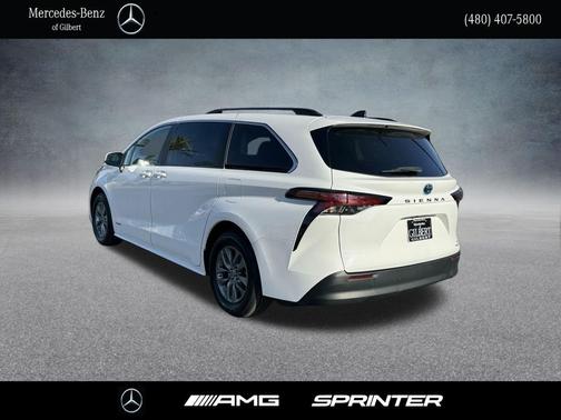2021 Toyota Sienna LE