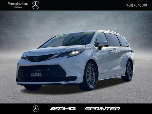 2021 Toyota Sienna LE