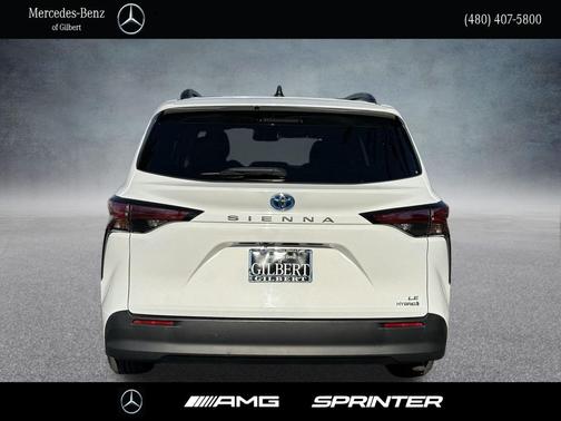 2021 Toyota Sienna LE