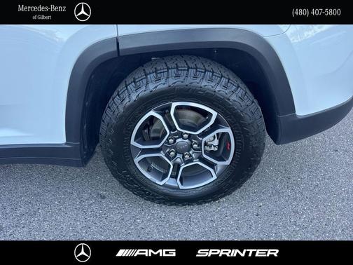 Bright White Clearcoat 2022 Jeep Grand Cherokee Trailhawk