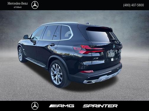Black Sapphire Metallic 2026 BMW X5 xDrive40i