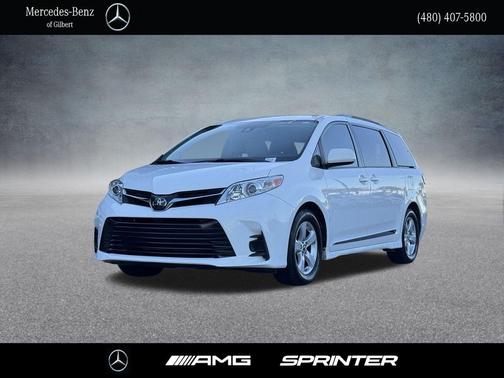 2018 Toyota Sienna LE