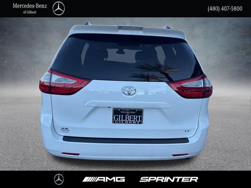 2018 Toyota Sienna LE