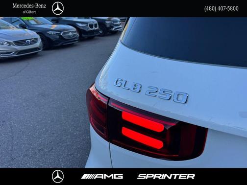 Polar White 2026 Mercedes-Benz GLB 250 Base