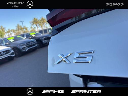 Mineral White Metallic 2026 BMW X5 sDrive40i