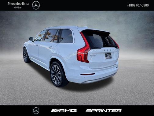 2022 Volvo XC90 T5 Momentum