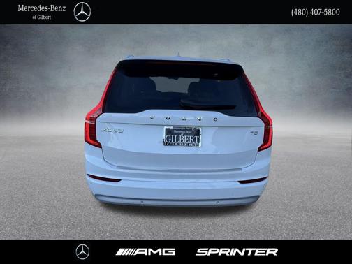 2022 Volvo XC90 T5 Momentum