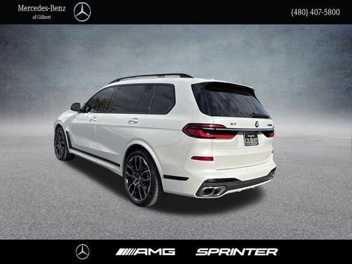 2025 BMW X7 M60i